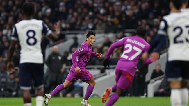 Tottenham de Wolves cam hoa 2-2 tren san nha.